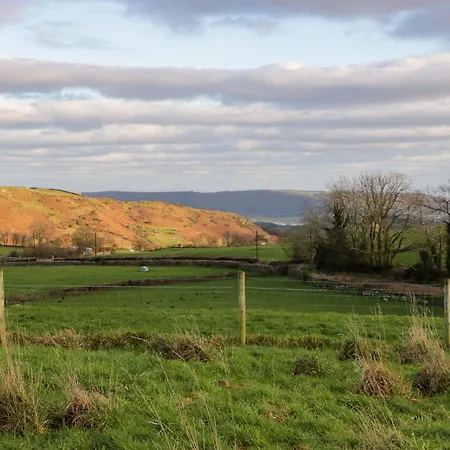 Cherry Nyaraló Ulverston